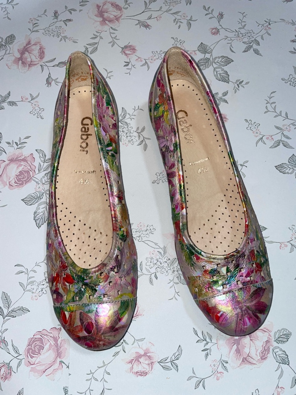 Gabor Old Money Women's Metallic Floral Leather Flats